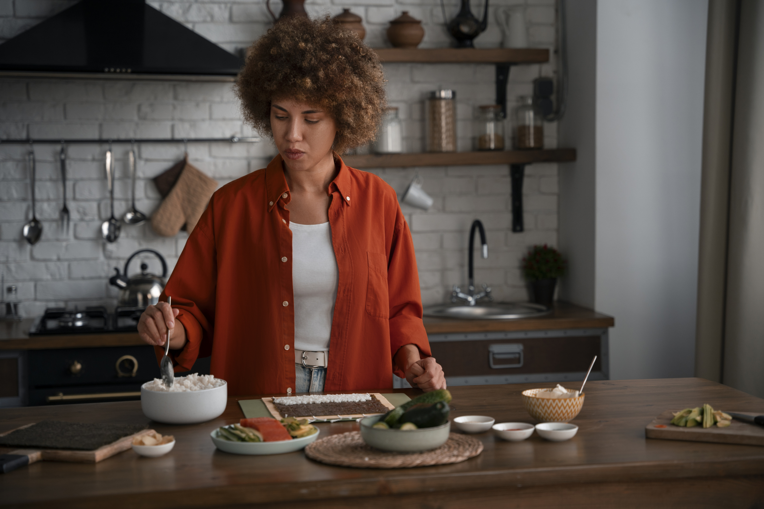 medium-shot-woman-learning-make-sushi